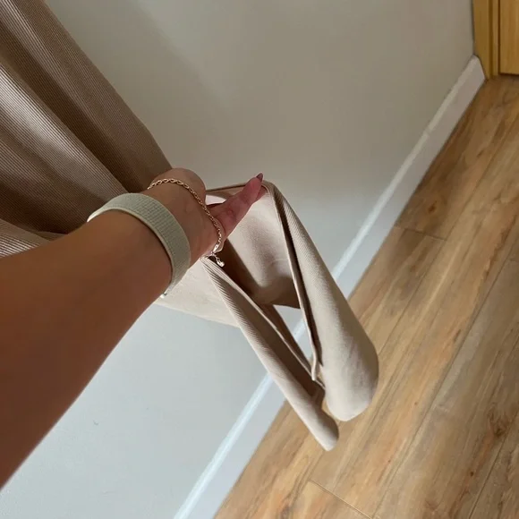 Lulus maxi nude dress - Picture 5 of 5